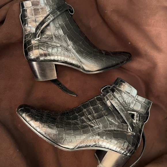 Saint Laurent Black Crocodile-Pattern Ankle Boots - Picture 1 of 5